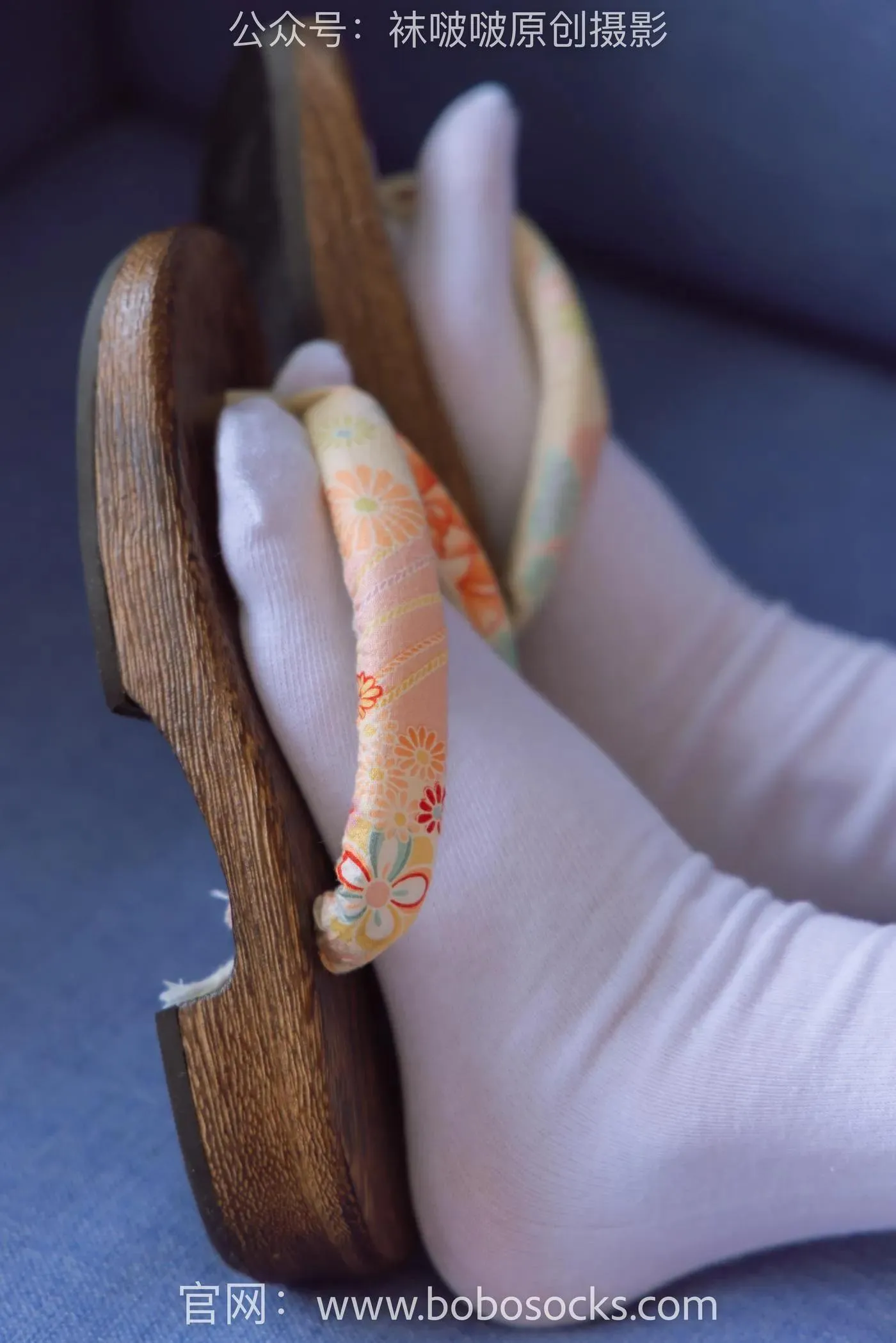 [BoBoSocks袜啵啵]NO.137 稚予-木屐、分指白棉袜、裸足、和风浴衣 [170P]插图